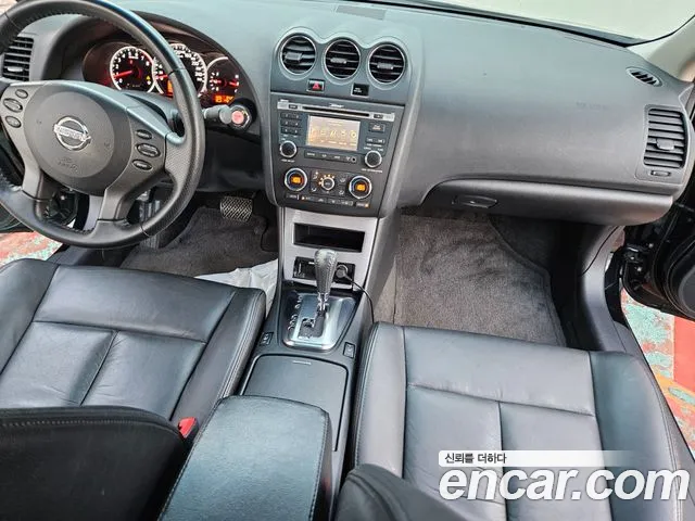 Nissan Altima 2010 thumb 10