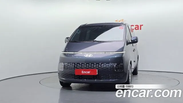 Hyundai Staria 2024 thumb 3