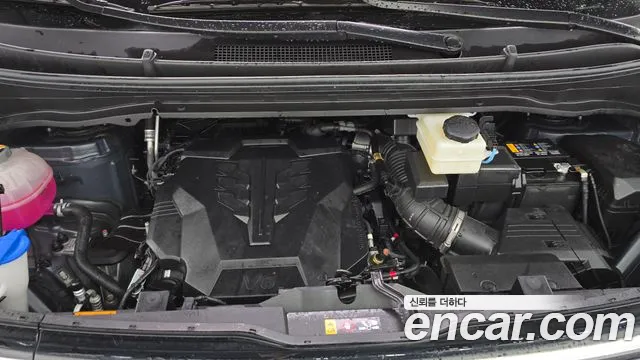Hyundai Staria 2024 thumb 6