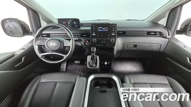 Hyundai Staria 2024 thumb 7