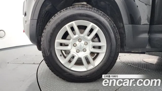 Land Rover Defender 2022 thumb 5