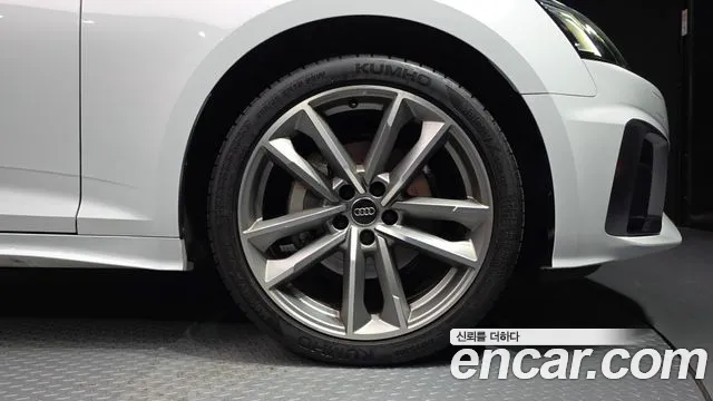Audi A5 2020 thumb 5