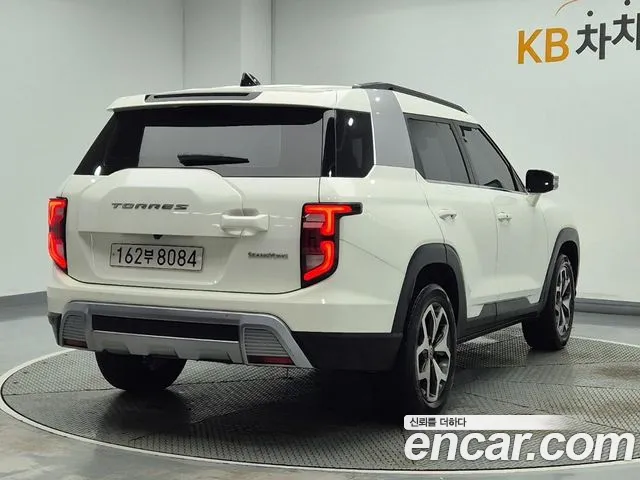 KG_Mobility_Ssangyong Torres 2022 thumb 3