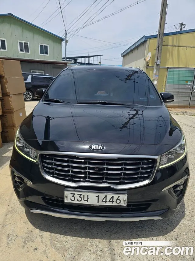 Kia Carnival 2018 thumb 3