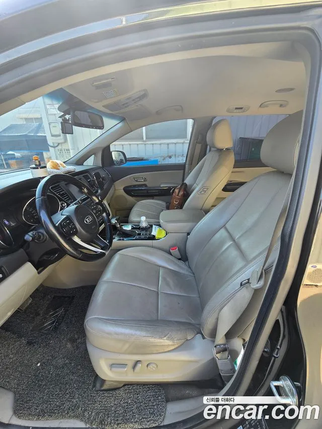 Kia Carnival 2018 thumb 7