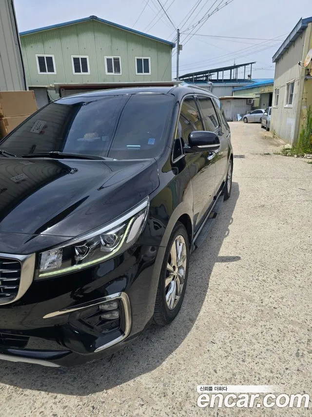 Kia Carnival 2018 thumb 12
