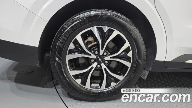 Kia Carnival 2022 thumb 5