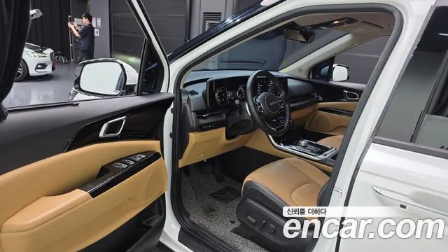 Kia Carnival 2022 thumb 10