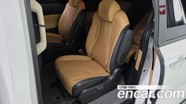 Kia Carnival 2022 thumb 11