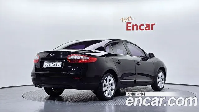 Renault Fluence 2010 thumb 2