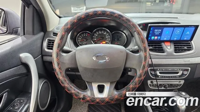 Renault Fluence 2010 thumb 12
