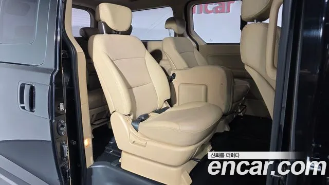 Hyundai Starex 2011 thumb 10