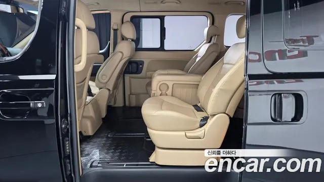 Hyundai Starex 2011 thumb 11