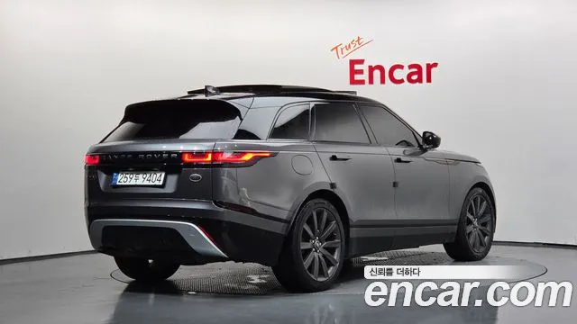 Land Rover Range Rover Velar 2017 thumb 2
