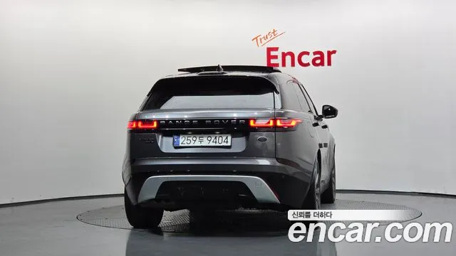 Land Rover Range Rover Velar 2017 thumb 4