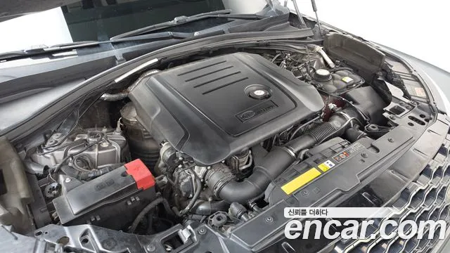 Land Rover Range Rover Velar 2017 thumb 6