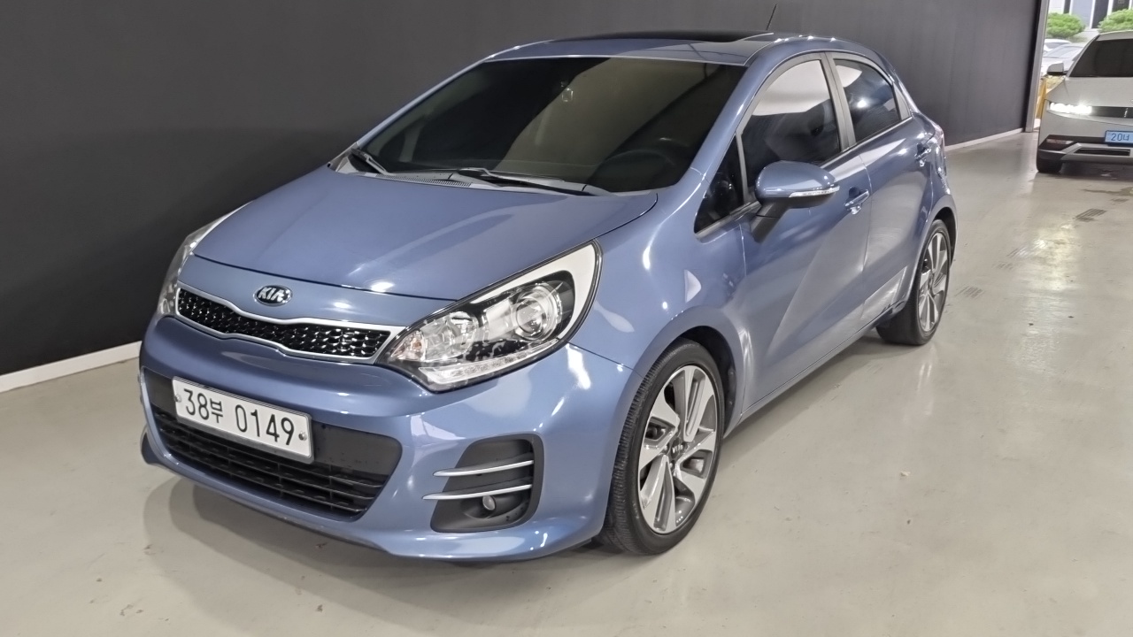 Kia Pride 2016 thumb 11