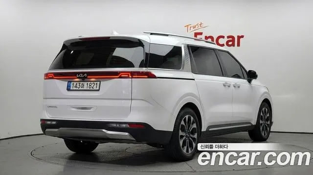 Kia Carnival 2022 thumb 2