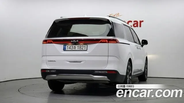 Kia Carnival 2022 thumb 4