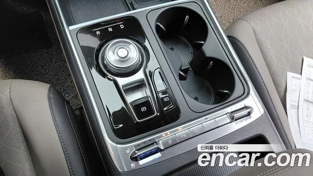 Kia Carnival 2024 thumb 9