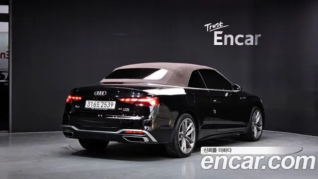 Audi A5 2021 thumb 2