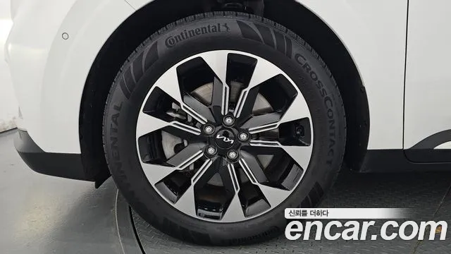 Kia Carnival 2023 thumb 5