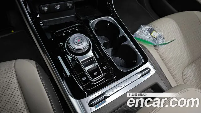 Kia Carnival 2023 thumb 9
