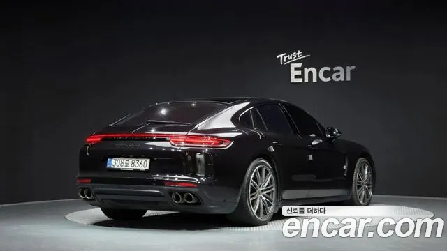 Porsche Panamera 2019 thumb 2