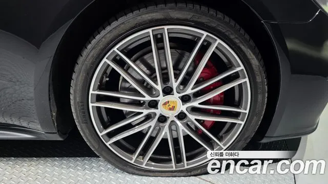 Porsche Panamera 2019 thumb 5