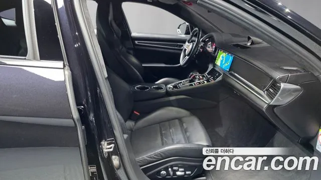 Porsche Panamera 2019 thumb 11