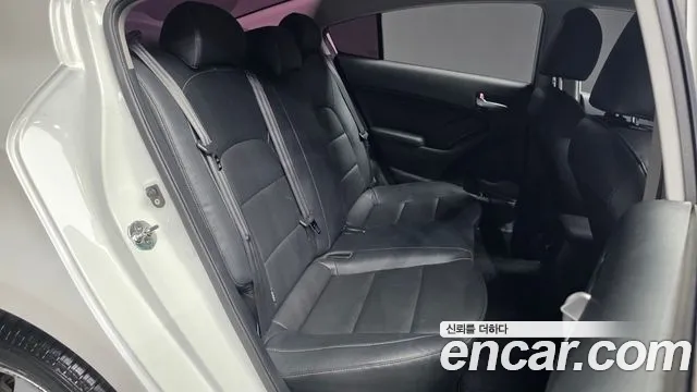 Kia K3 2016 thumb 12