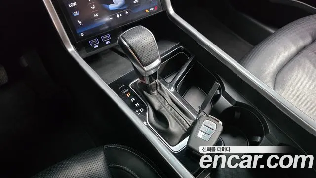 KG_Mobility_Ssangyong Torres 2022 thumb 9