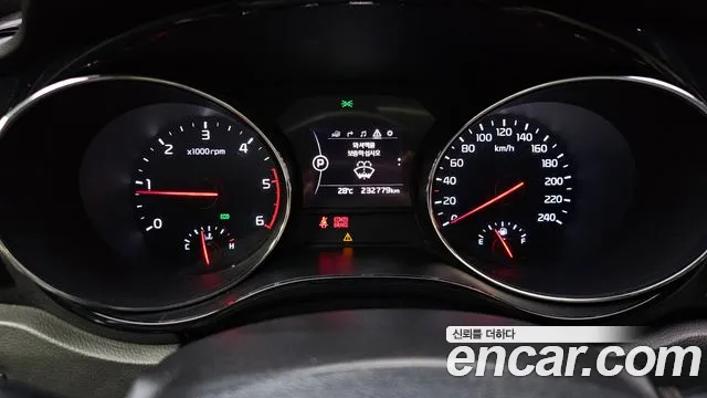 Kia Carnival 2016 thumb 8