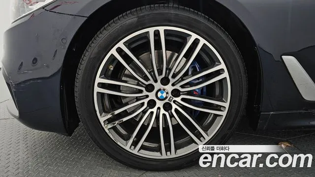 BMW 5 серии 2020 thumb 4