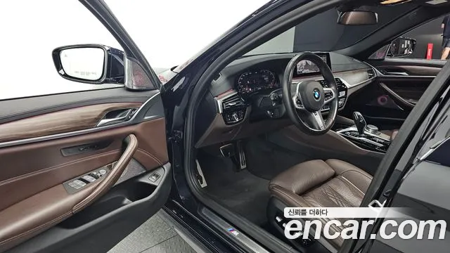 BMW 5 серии 2020 thumb 9