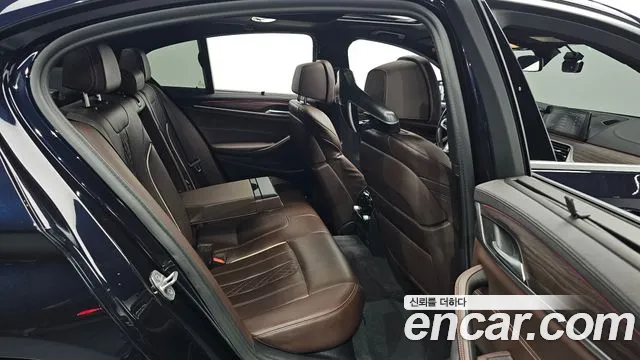 BMW 5 серии 2020 thumb 10