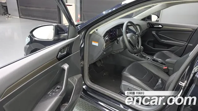 Volkswagen Jetta 2021 thumb 10