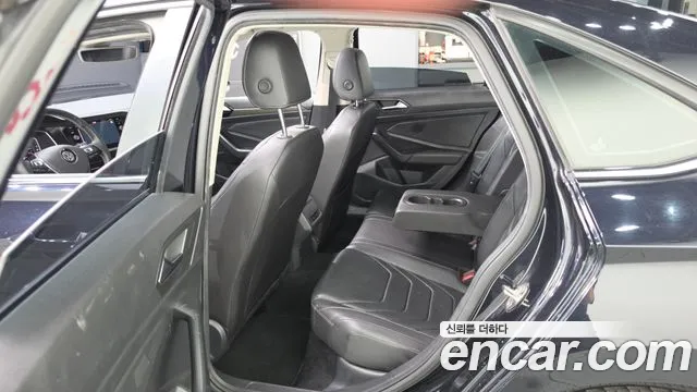 Volkswagen Jetta 2021 thumb 11