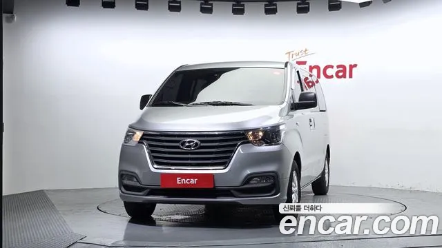 Hyundai Starex 2018 thumb 3