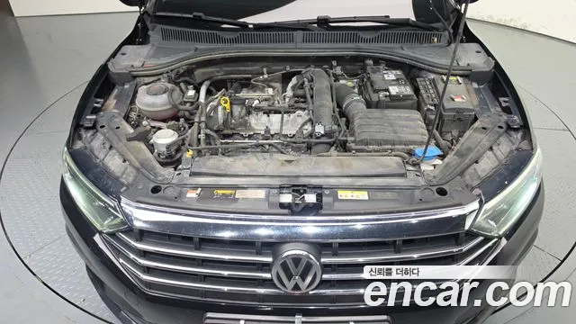 Volkswagen Jetta 2021 thumb 6