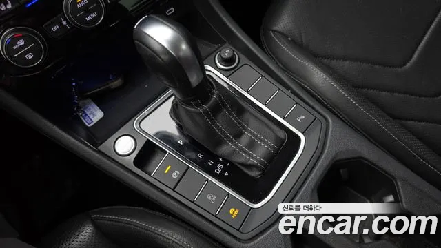 Volkswagen Jetta 2021 thumb 9