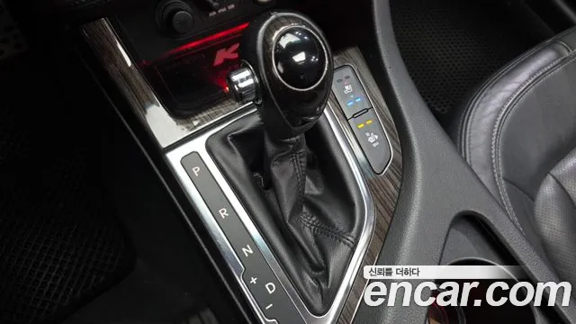 Kia K5 2010 thumb 9