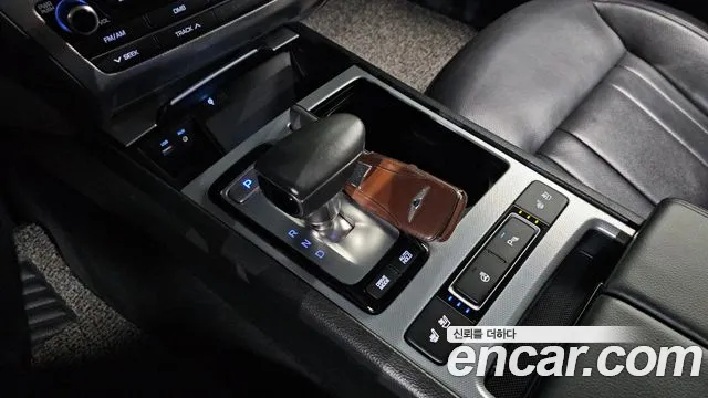 Genesis G80 2016 thumb 9