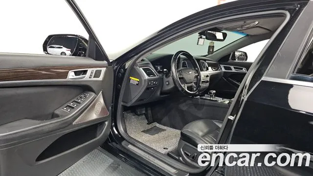 Genesis G80 2016 thumb 10