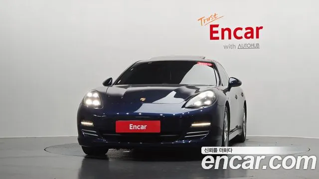 Porsche Panamera 2010 thumb 2