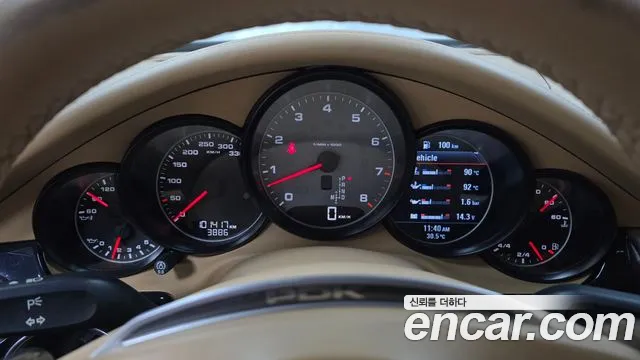 Porsche Panamera 2010 thumb 7