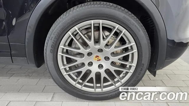 Porsche Cayenne 2014 thumb 5