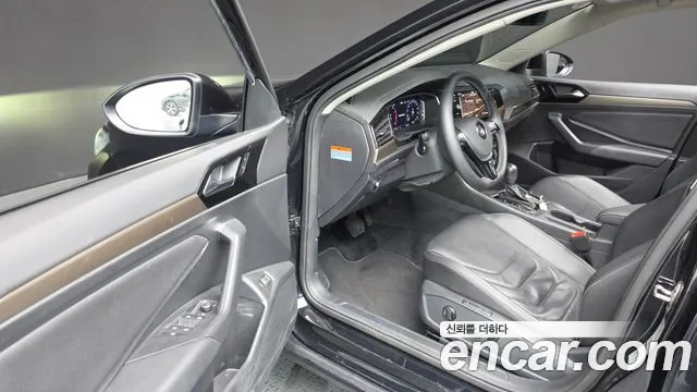 Volkswagen Jetta 2021 thumb 10