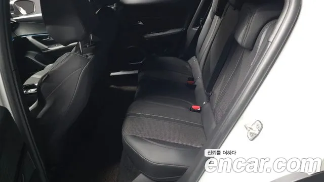 Peugeot 2008 2023 thumb 12