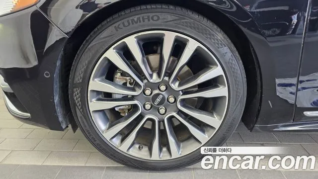 Lincoln Continental 2019 thumb 5
